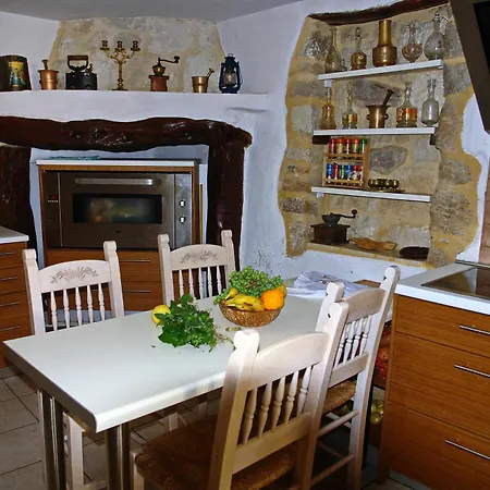 Apartment House With 3 Bedrooms In Pagkalochori, With Wonderful Mountain View, P Rethymno (Crete)